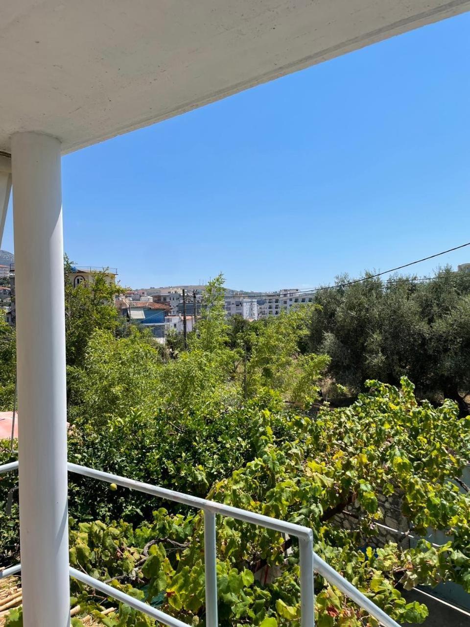 Gezos Apartment Himare Eksteriør bilde