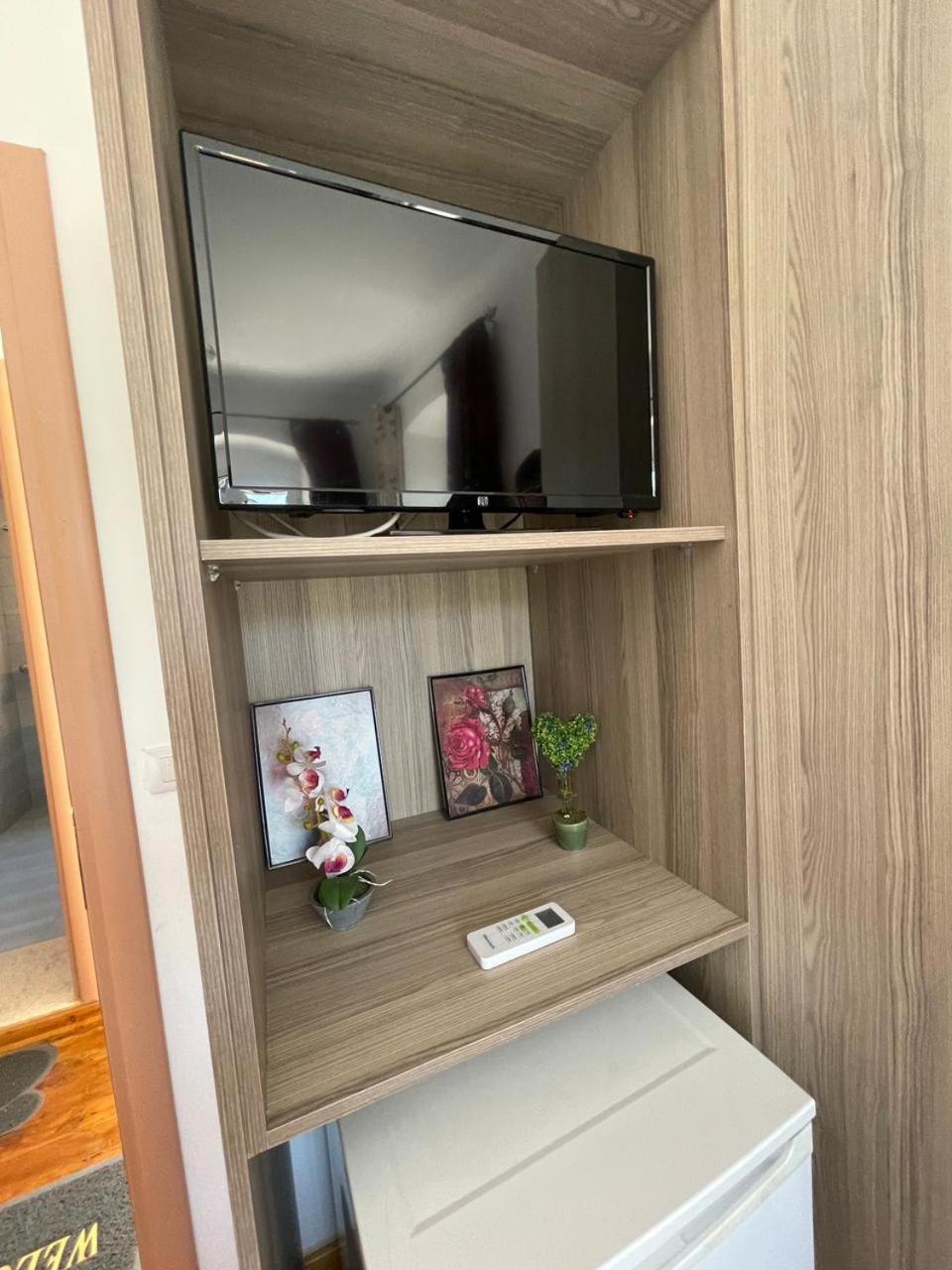Gezos Apartment Himare Eksteriør bilde