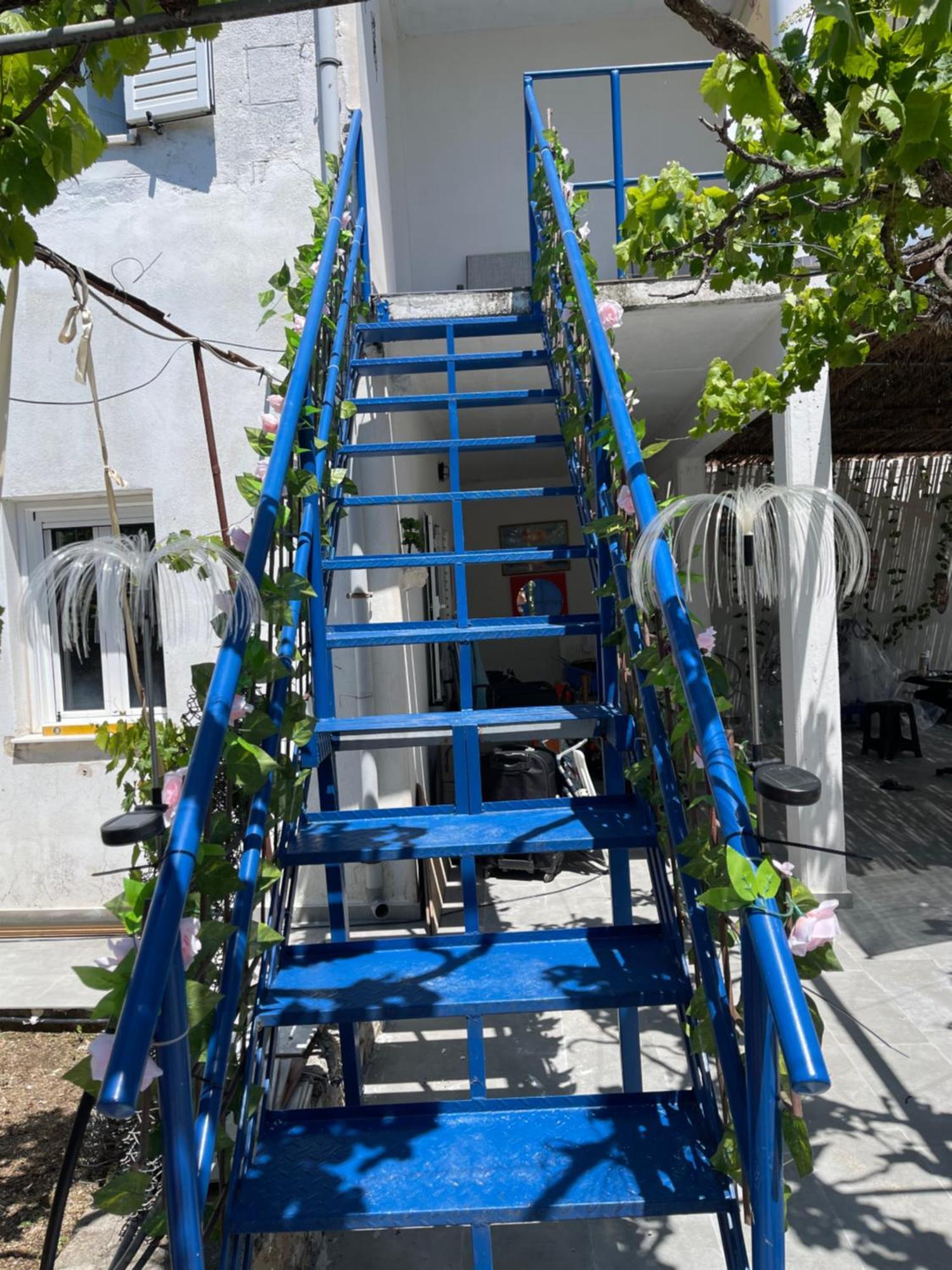 Gezos Apartment Himare Eksteriør bilde